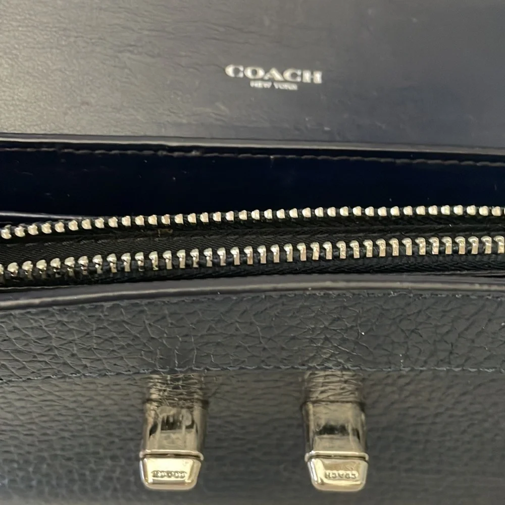 VTG COACH Blue Metallic Leather Turn Key Clutch